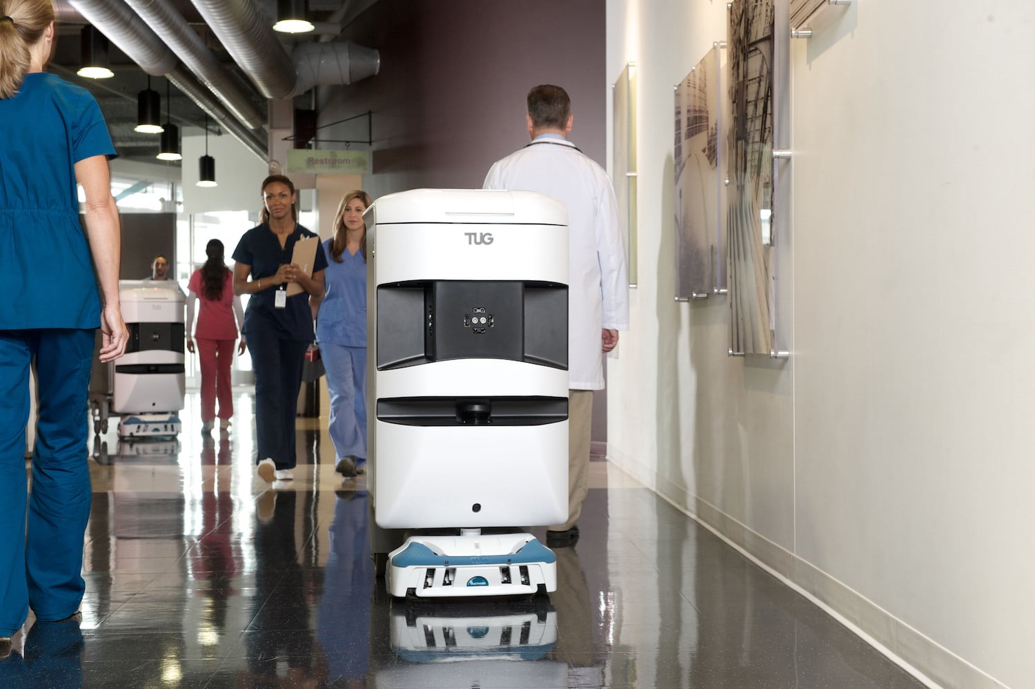 robot tu hanh trong benh vien