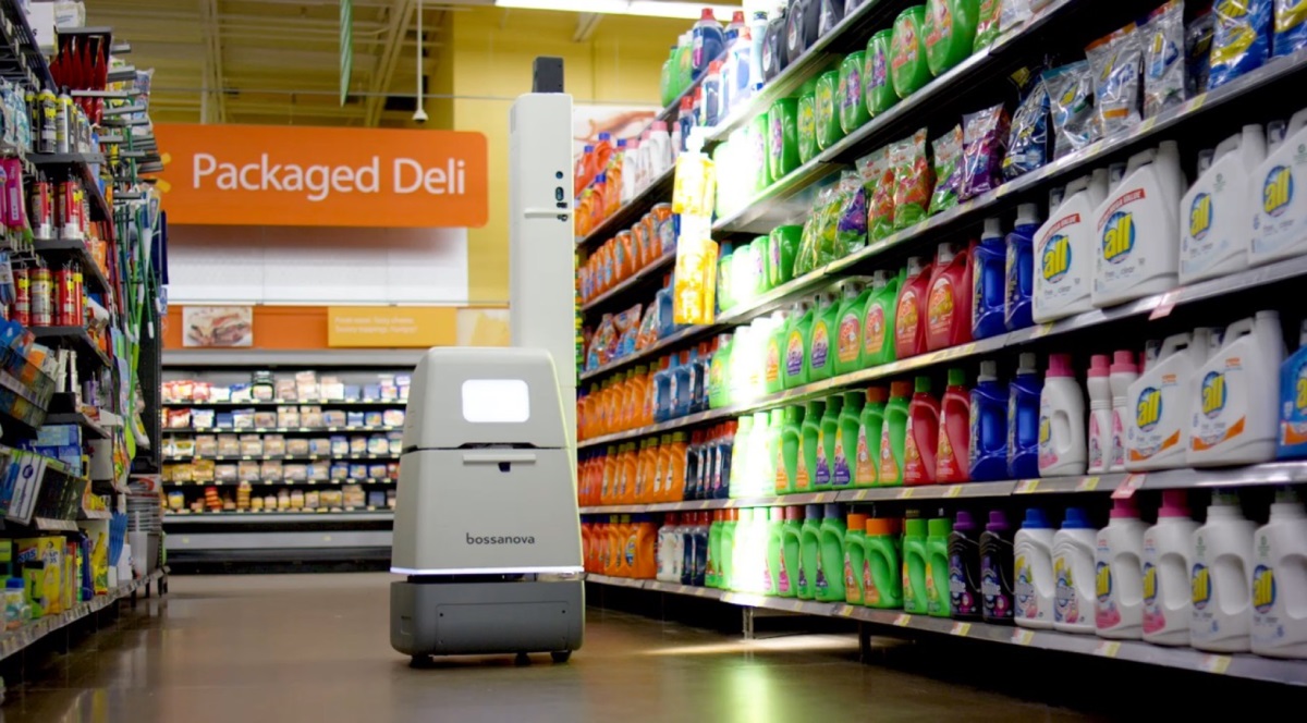 robot AMR trong cua hang tap hoa